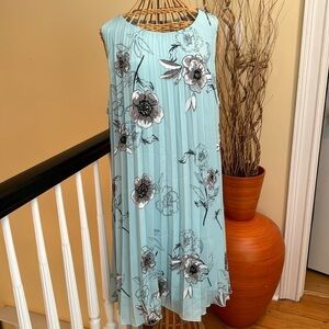 Fair Lady NWT blue dress with gray white black flowers